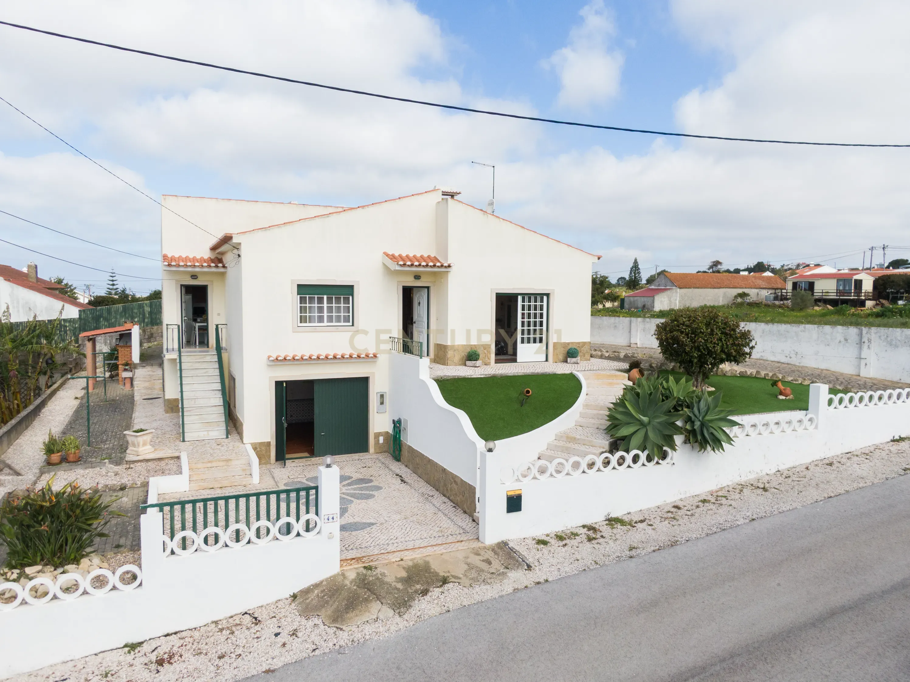 Moradia T2 Duplex - Mafra - Image 1